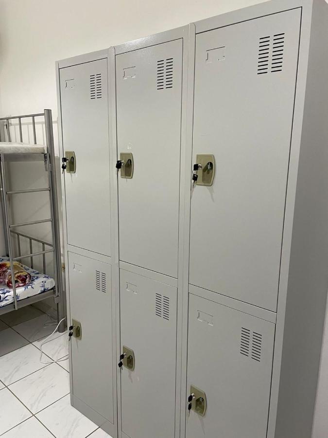 Decent Boys Hostel In Center Of Bur Dubai Next To Burjuman Metro Station With All Free Facilities Kültér fotó