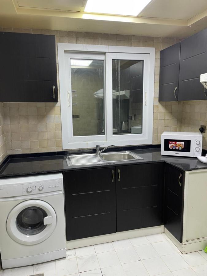 Decent Boys Hostel In Center Of Bur Dubai Next To Burjuman Metro Station With All Free Facilities Kültér fotó